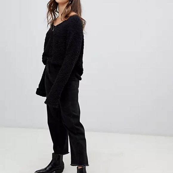 FREE PEOPLE | Popcorn Crop Sweater - Black - Picture 4 of 15